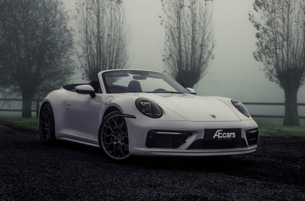 Porsche 992 Carrera 4S