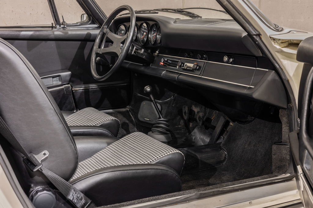 Porsche 911 S (F-Modell)