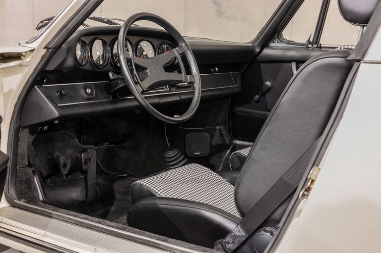 Porsche 911 S (F-Modell)