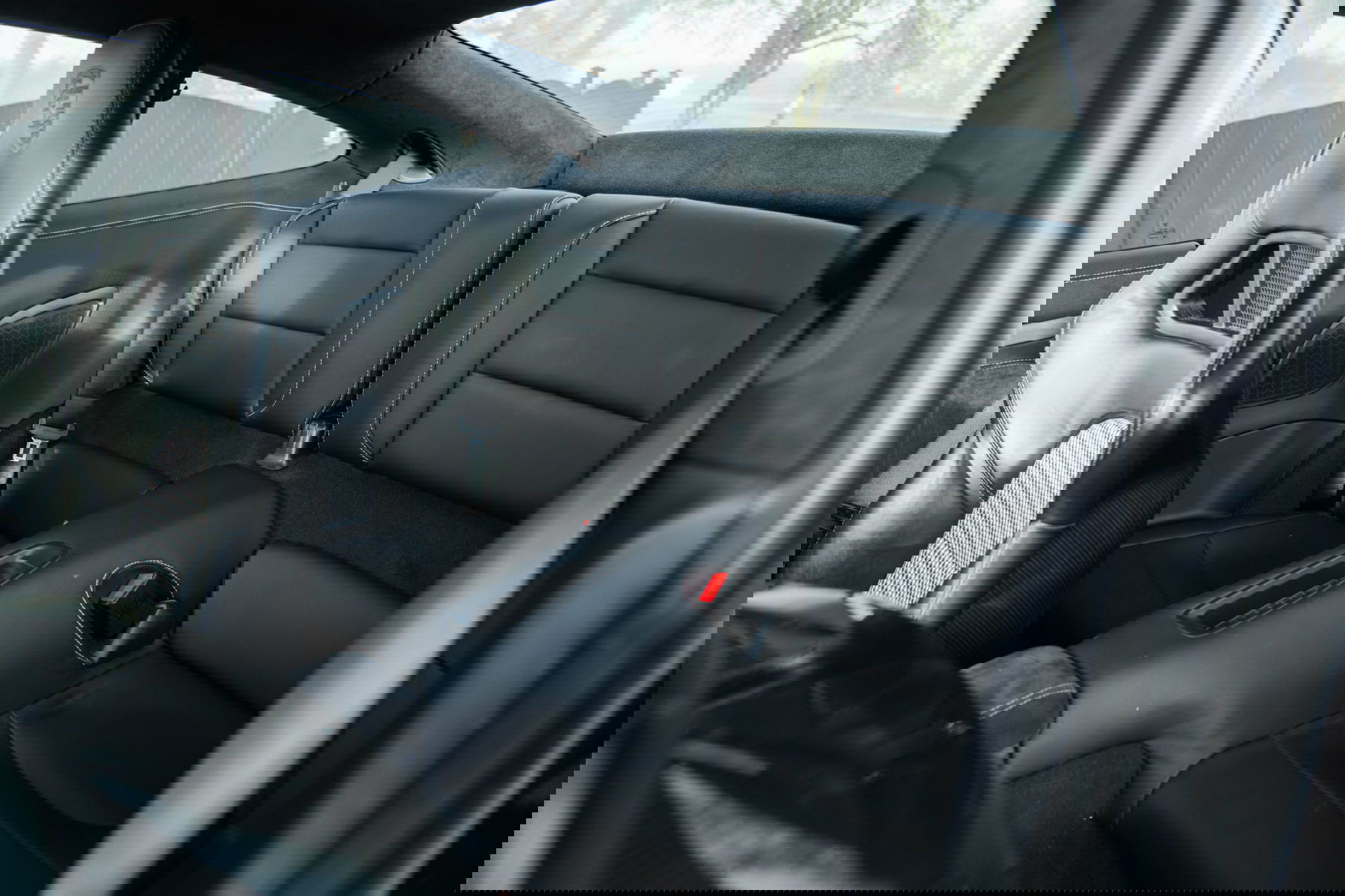 911 gt3 rear seats top