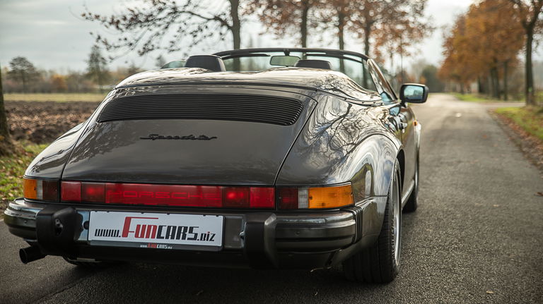 Porsche 911 Carrera 3.2 Speedster