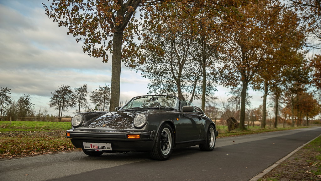 Porsche 911 Carrera 3.2 Speedster