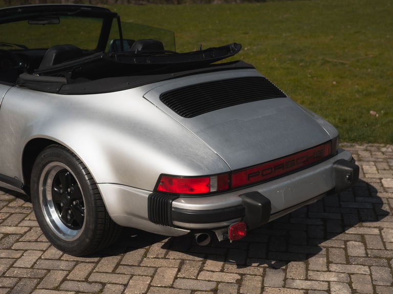 Porsche 911 Carrera 3.2