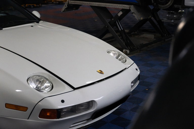 Porsche 928 S4