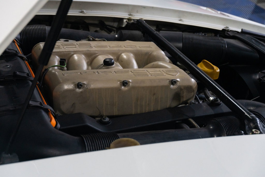 Porsche 928 S4