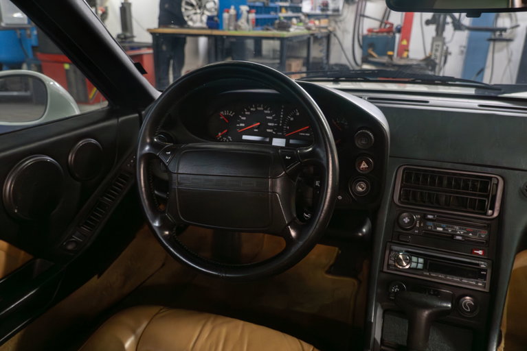 Porsche 928 S4