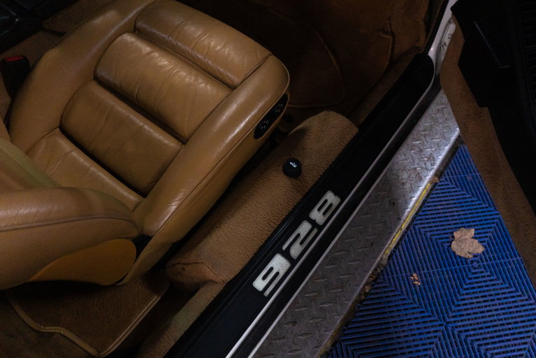 Porsche 928 S4