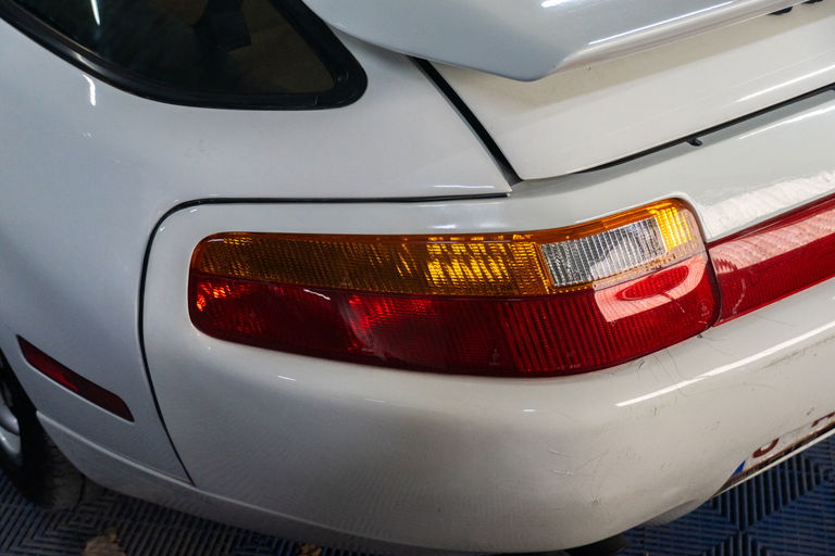Porsche 928 S4