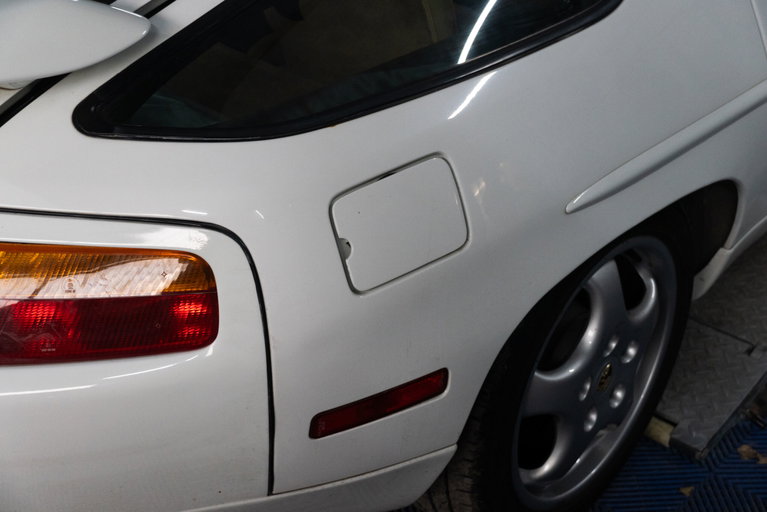 Porsche 928 S4