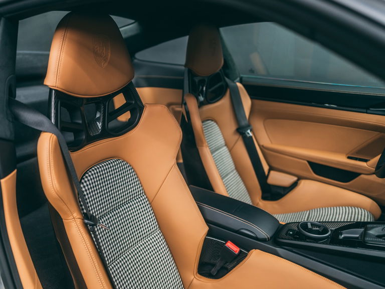 Porsche 992 GT3 Touring