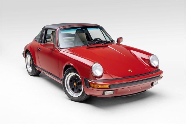 Porsche 911 Carrera 3.2 (US)