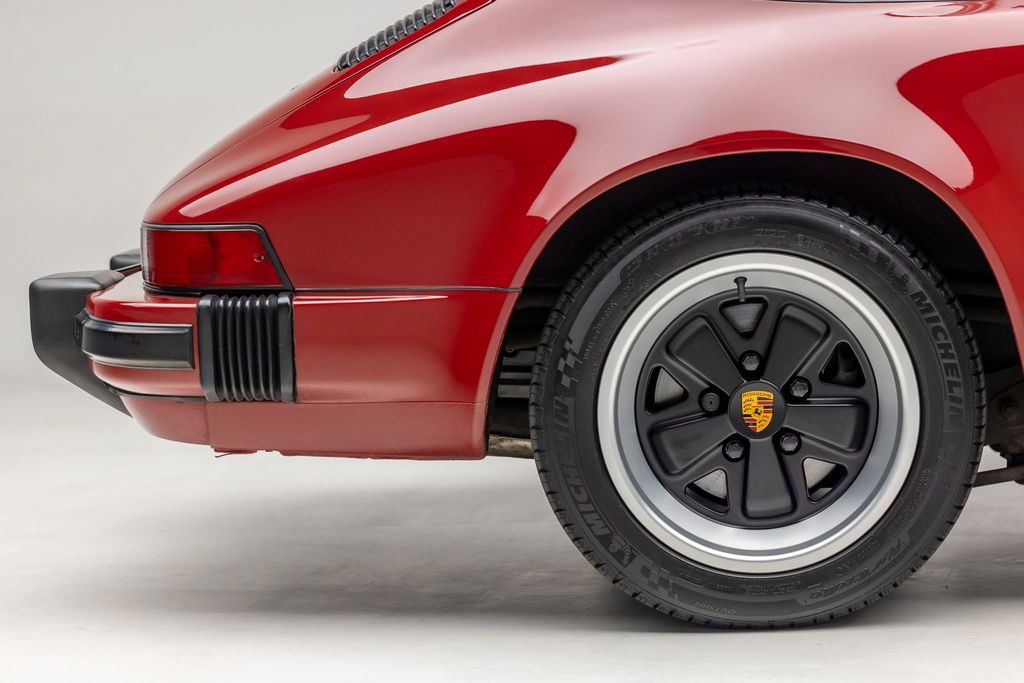 Porsche 911 Carrera 3.2 (US)
