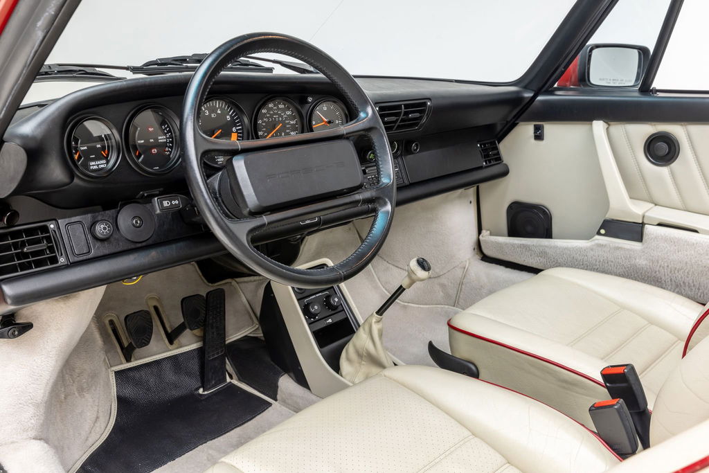 Porsche 911 Carrera 3.2 (US)