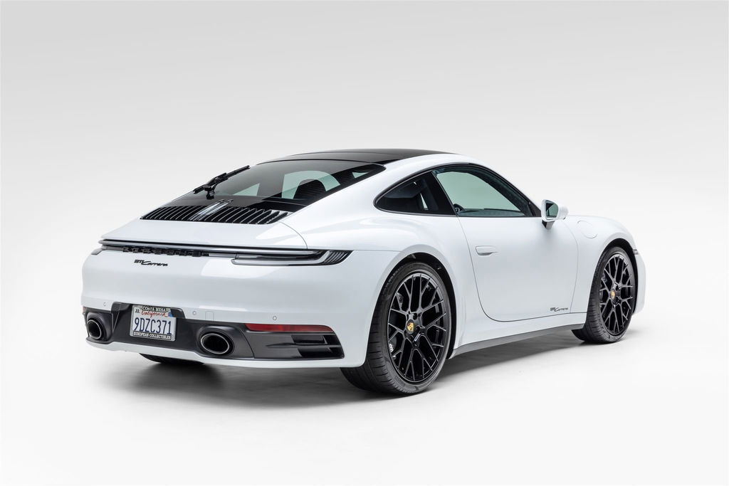 Porsche 992 Carrera