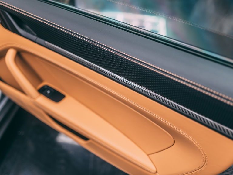 Porsche 992 GT3 Touring