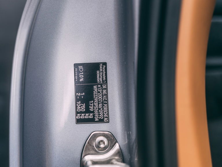 Porsche 992 GT3 Touring