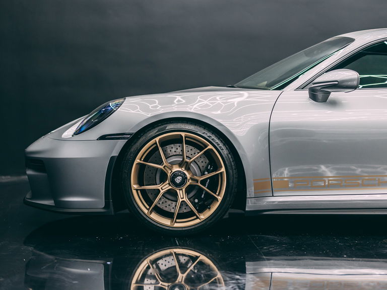 Porsche 992 GT3 Touring