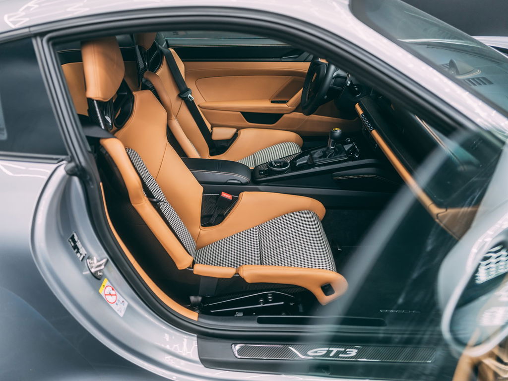 Porsche 992 GT3 Touring