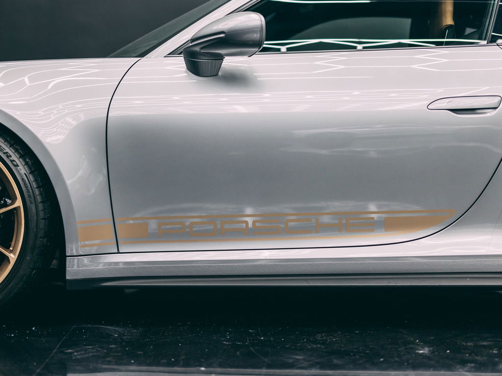 Porsche 992 GT3 Touring