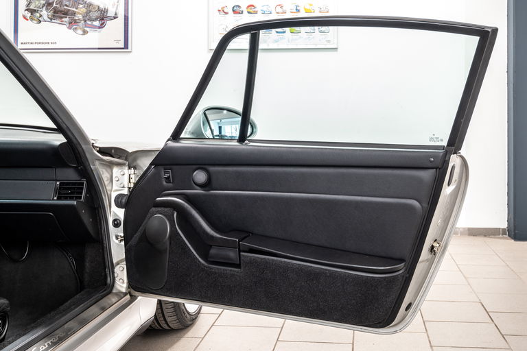 Porsche 993 Carrera 4S