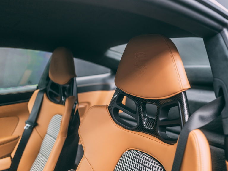 Porsche 992 GT3 Touring