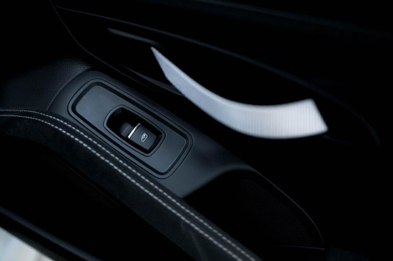 Porsche 718 Cayman GT4