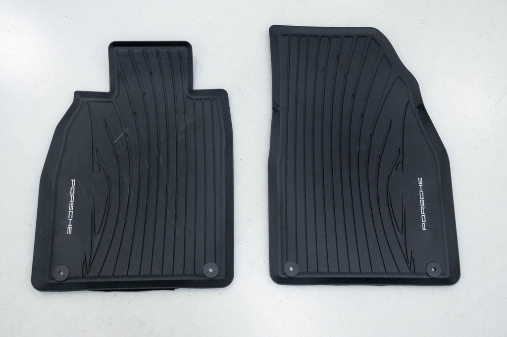 Porsche 718 Cayman GT4