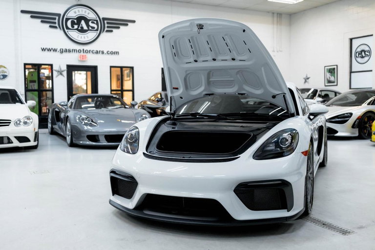 Porsche 718 Cayman GT4