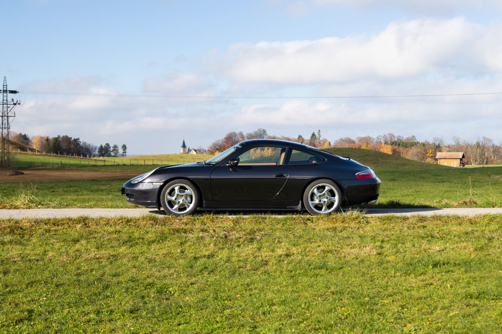 Porsche 996 Carrera 4 Millennium Edition