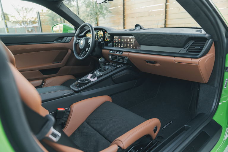 Porsche 992 GT3 Touring