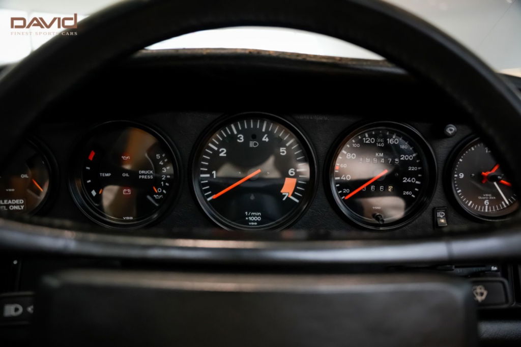 Porsche 911 Carrera 3.2 (US)