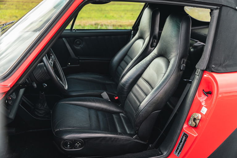 Porsche 911 Carrera 3.2 (US)