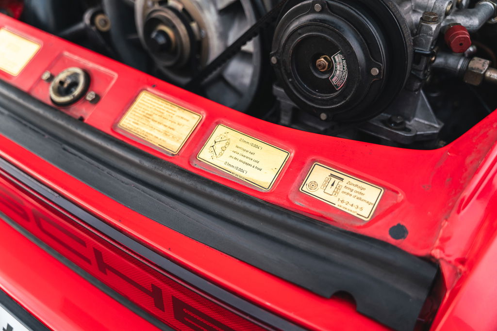 Porsche 911 Carrera 3.2 (US)