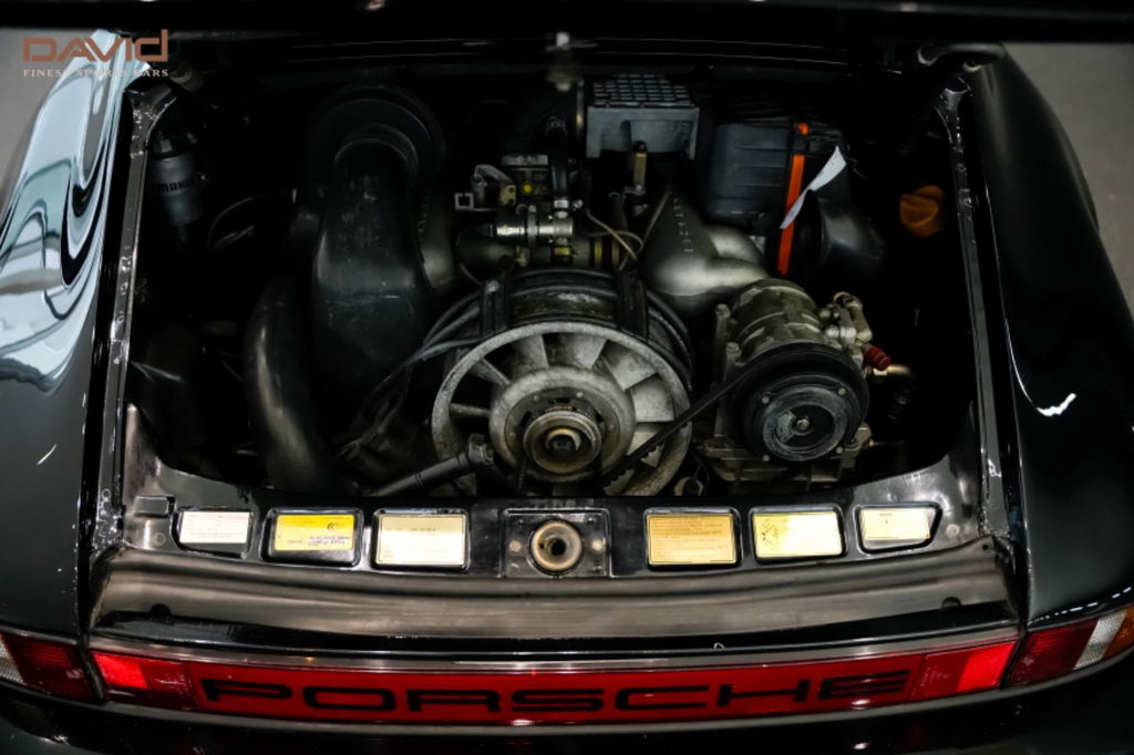 Porsche 911 Carrera 3.2 (US)