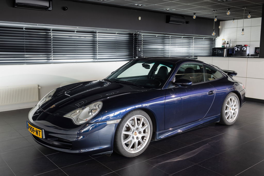 Porsche 996 Carrera 4