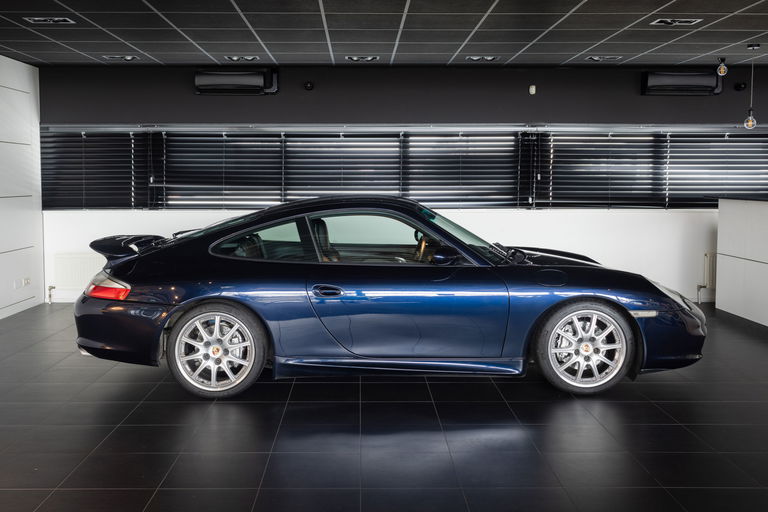 Porsche 996 Carrera 4