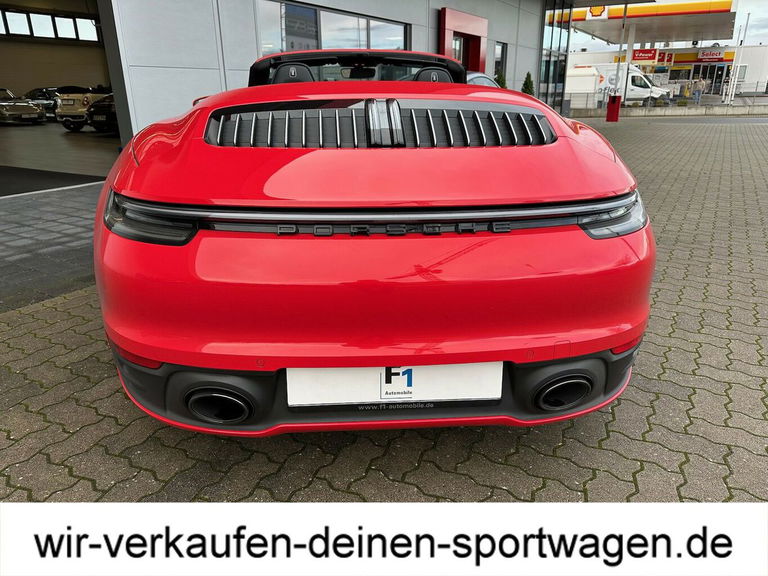Porsche 992 Carrera 4S