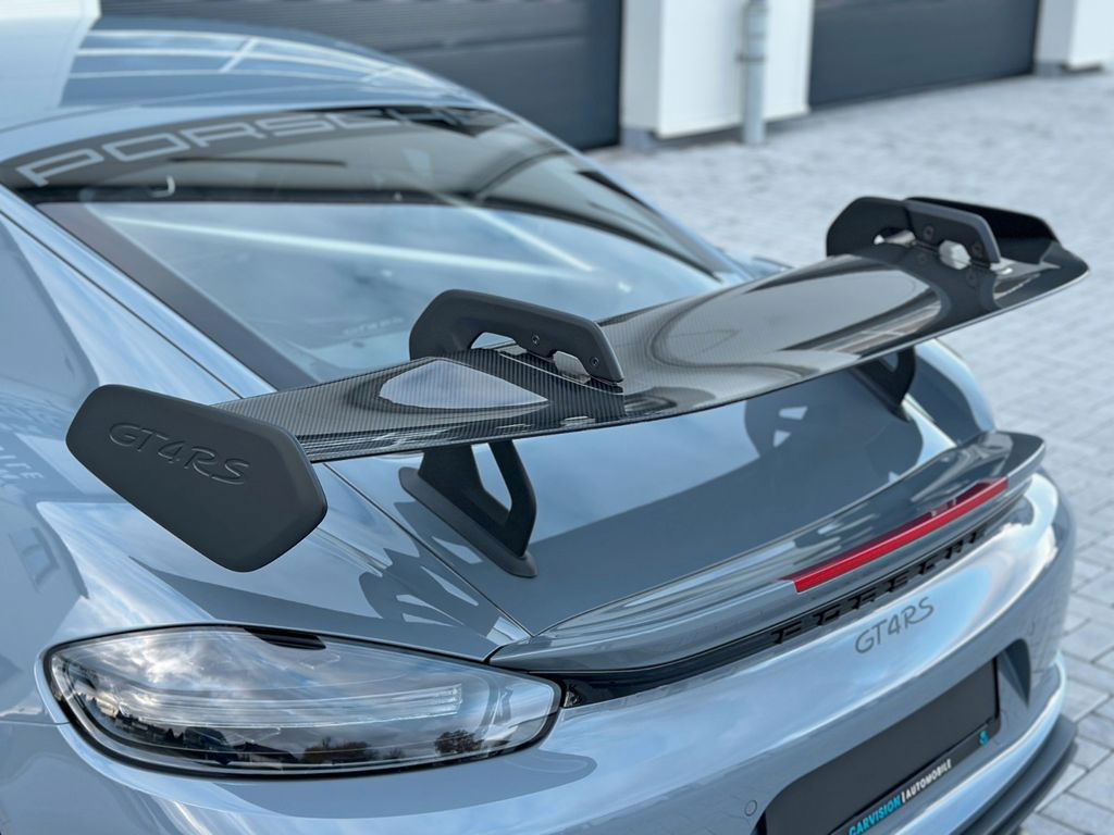 Porsche 718 Cayman GT4 RS