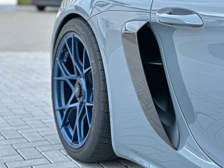 Porsche 718 Cayman GT4 RS