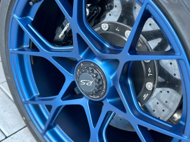 Porsche 718 Cayman GT4 RS