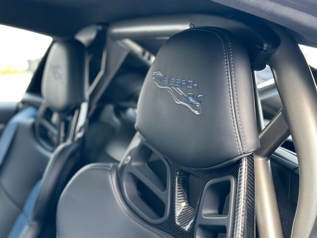 Porsche 718 Cayman GT4 RS