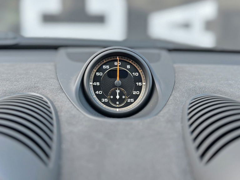 Porsche 718 Cayman GT4 RS