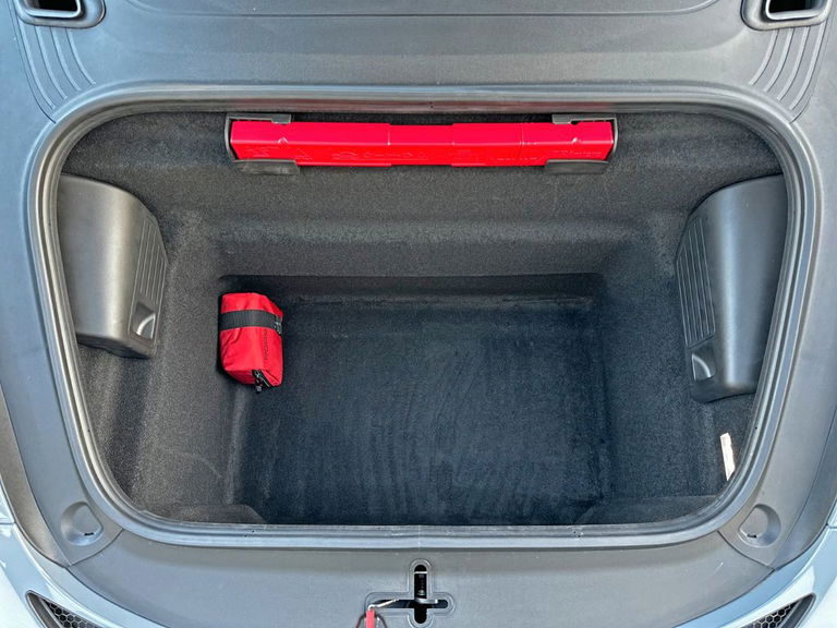 Porsche 718 Cayman GT4 RS