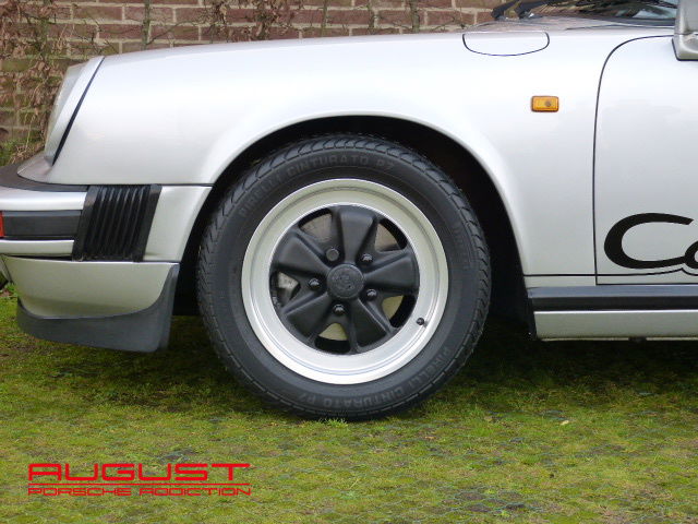 Porsche 911 Carrera 3.2 Clubsport