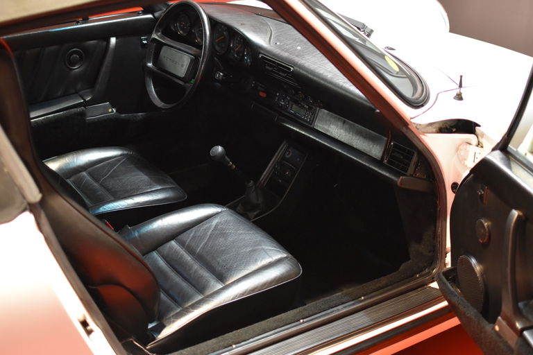 Porsche 911 Carrera 3.2