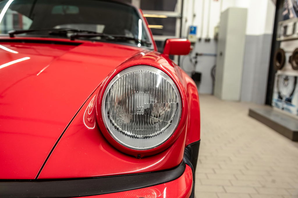 Porsche 911 Turbo 3.3