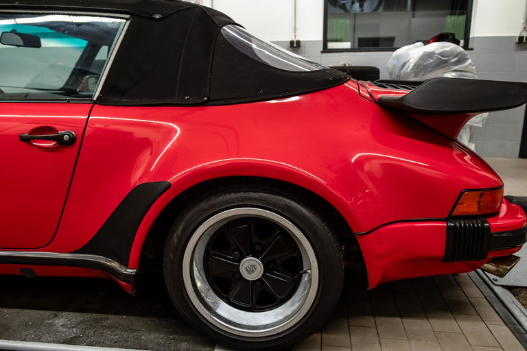 Porsche 911 Turbo 3.3