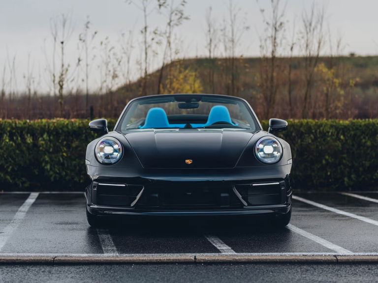 Porsche 992 Carrera