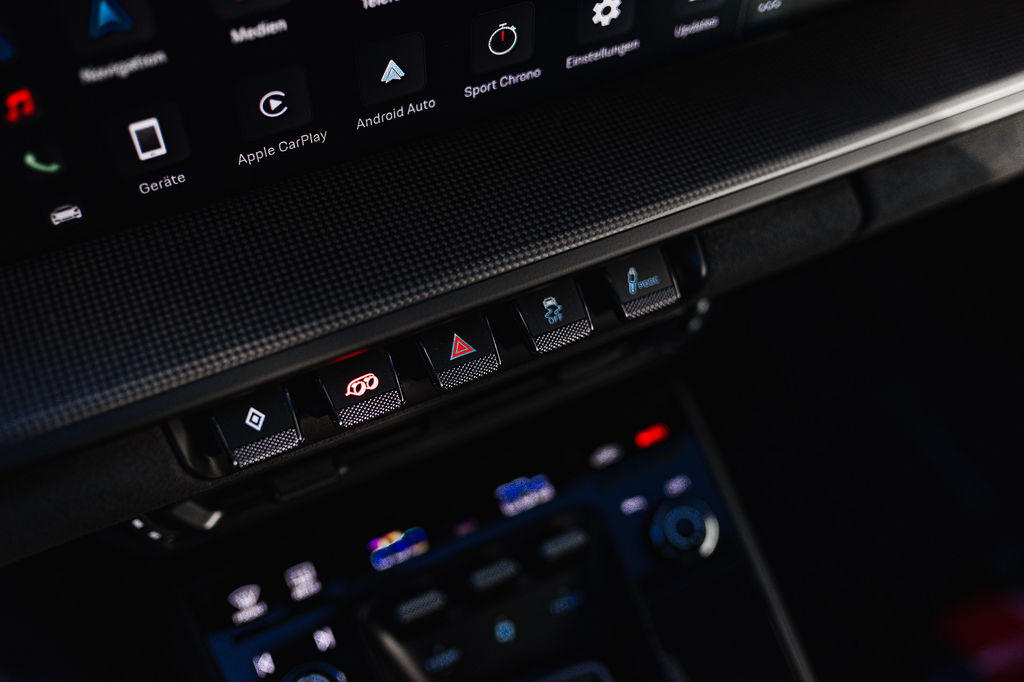 Porsche 992 Carrera GTS