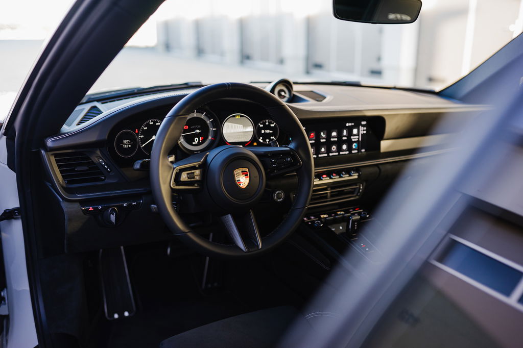 Porsche 992 Carrera GTS